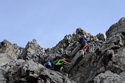 46 In facile arrampicata con uso delle mani